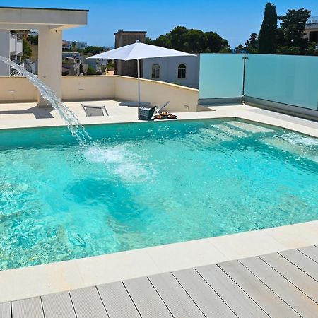 Perle Marine Suite Apartments Castro  Eksteriør billede