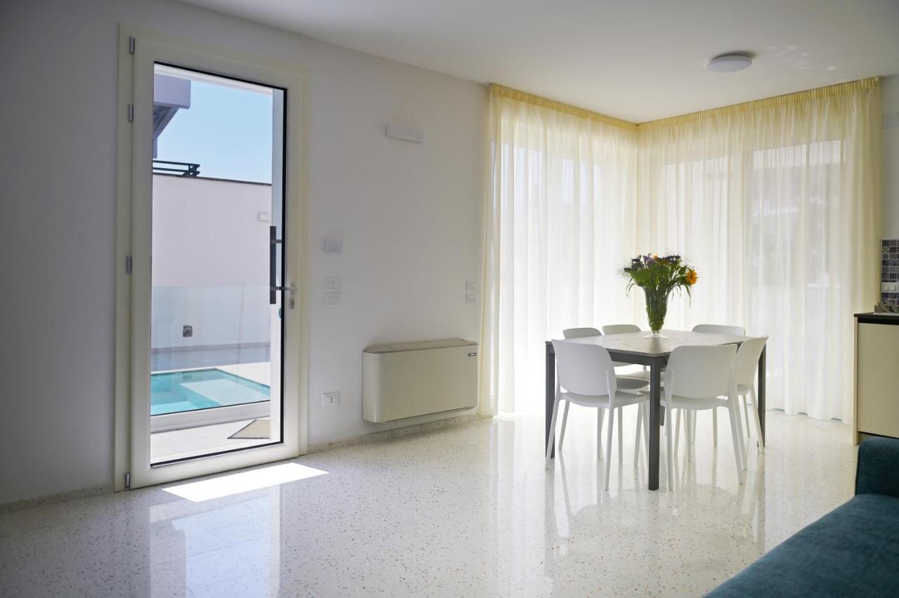 Perle Marine Suite Apartments Castro  Eksteriør billede