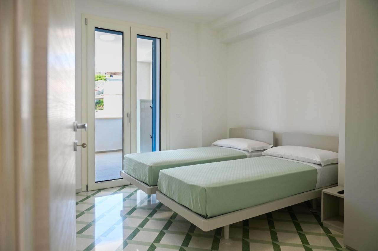 Perle Marine Suite Apartments Castro  Eksteriør billede