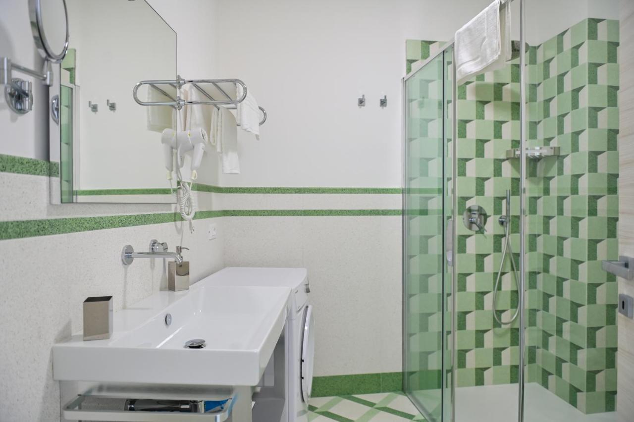 Perle Marine Suite Apartments Castro  Eksteriør billede