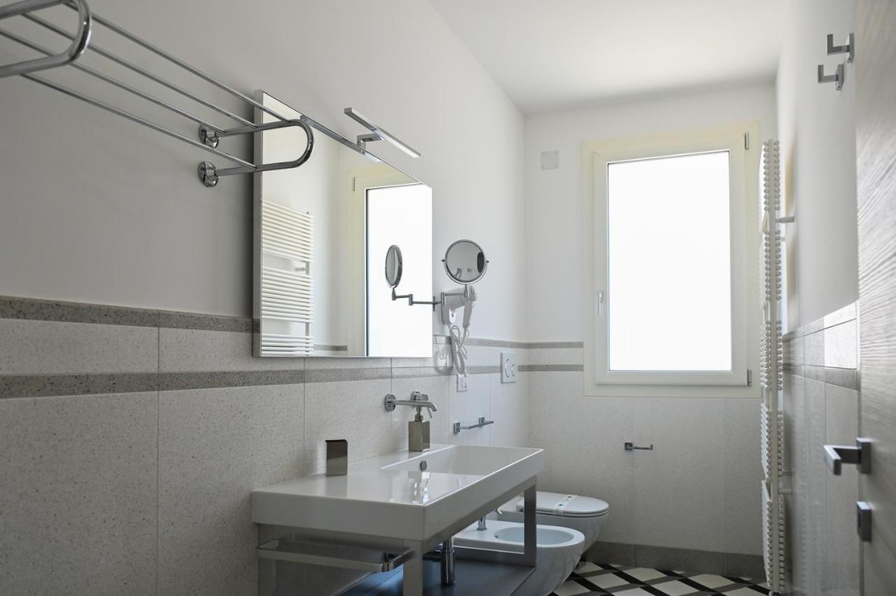 Perle Marine Suite Apartments Castro  Eksteriør billede