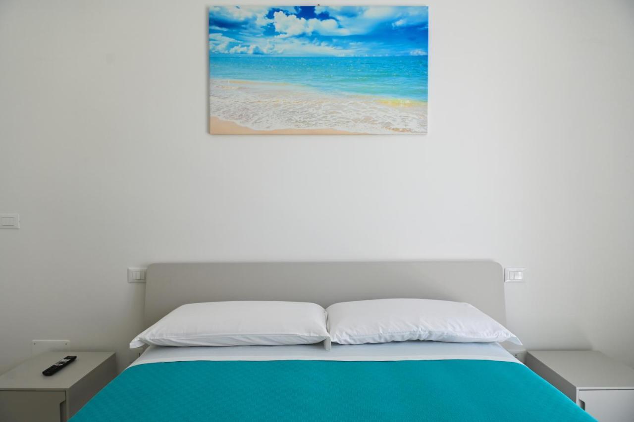 Perle Marine Suite Apartments Castro  Eksteriør billede